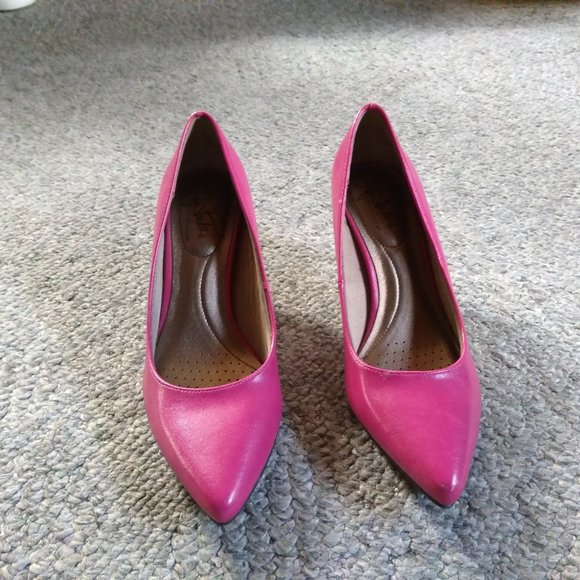 high heeled shoes - Picture 4 of 4